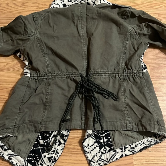 Homeward Tribal Cargo Jacket HP! 🥳 - Picture 8 of 8